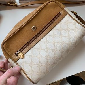 Beautiful Vintage Gucci Camerabag